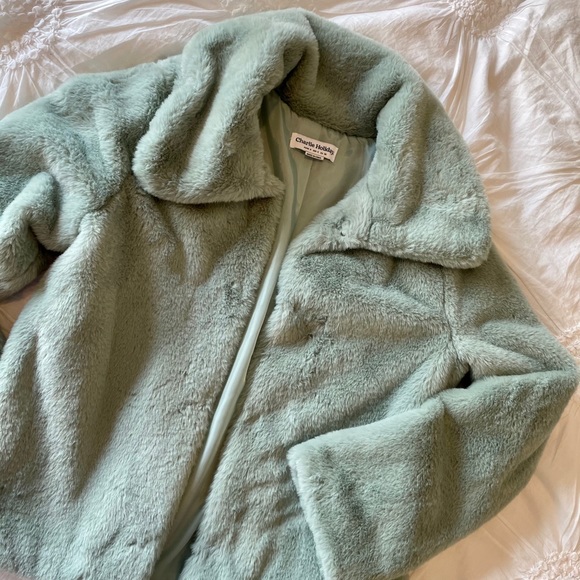 NWOT Charlie holiday faux fur coat ✨ - Picture 4 of 10